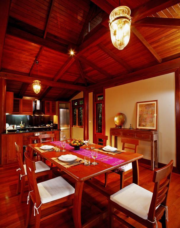 Beach 3 Bedrooms Villa *