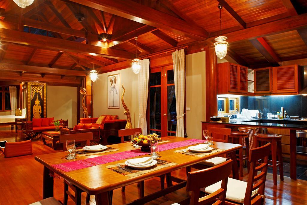 Beach 3 Bedrooms Surin Beach (Phuket)