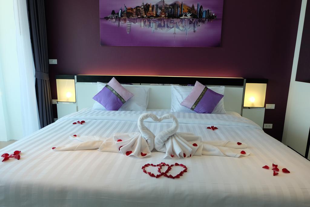 Phuket Seaview Resotel Aparthotel 4*