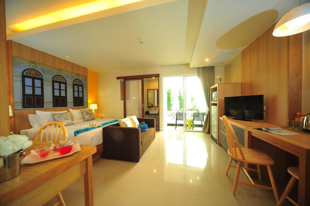 Ratana Rassada, Town- Sha Extra Phuket