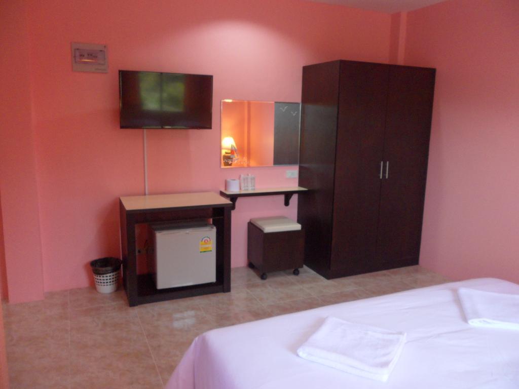 Apartment Pranee Mansion Airport