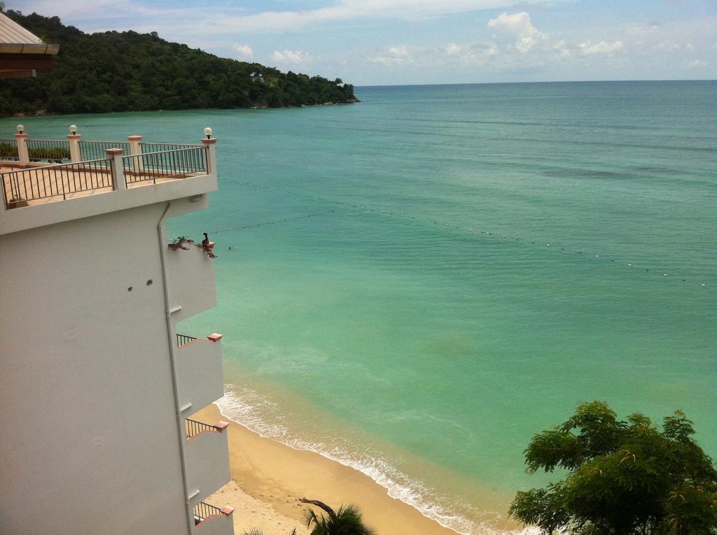 Tri Trang Patong