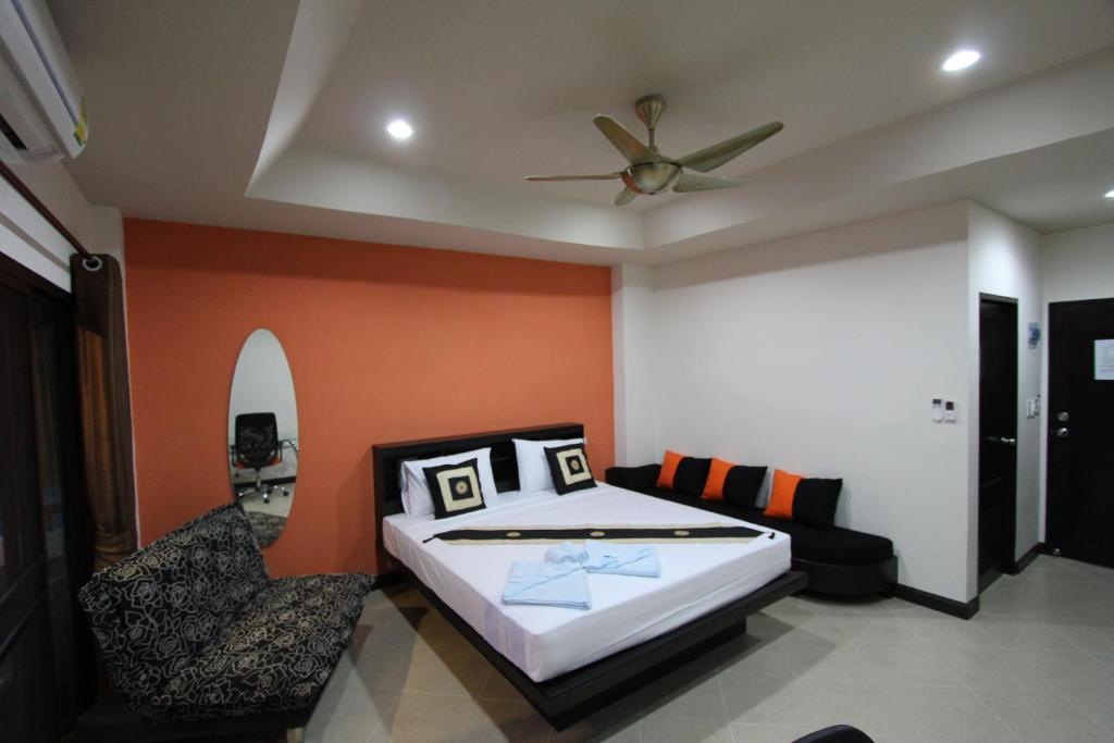 Resort Babylon Pool Nai Harn