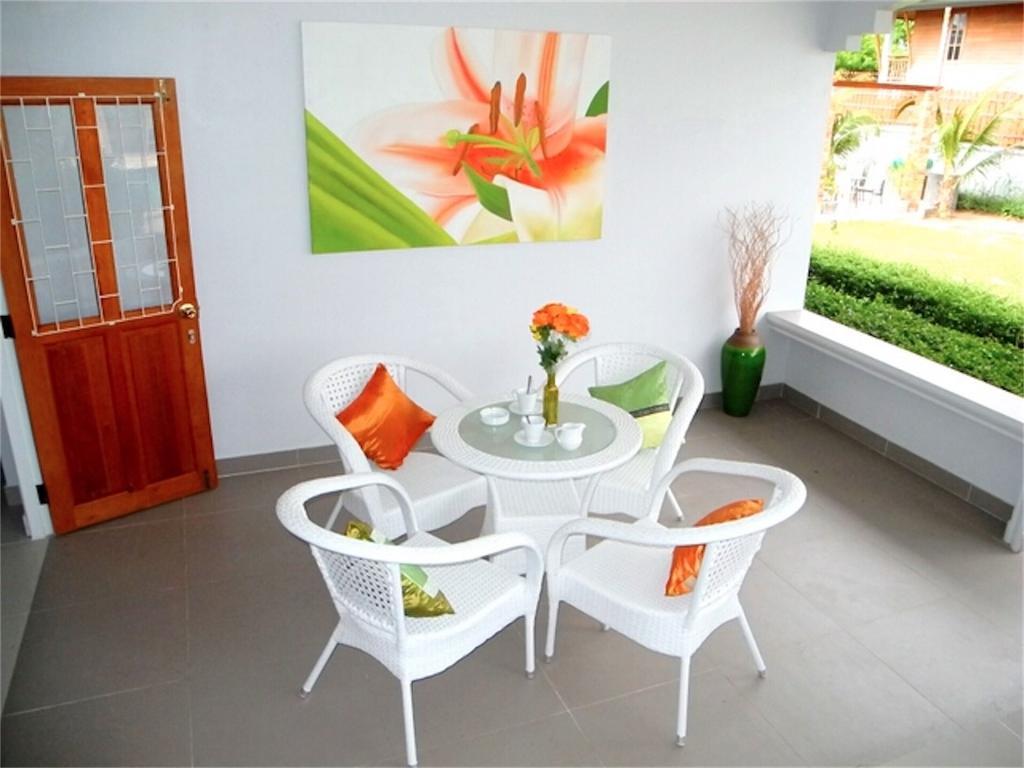 Vila Leaf 3 2 Bedrooms Nai Harn