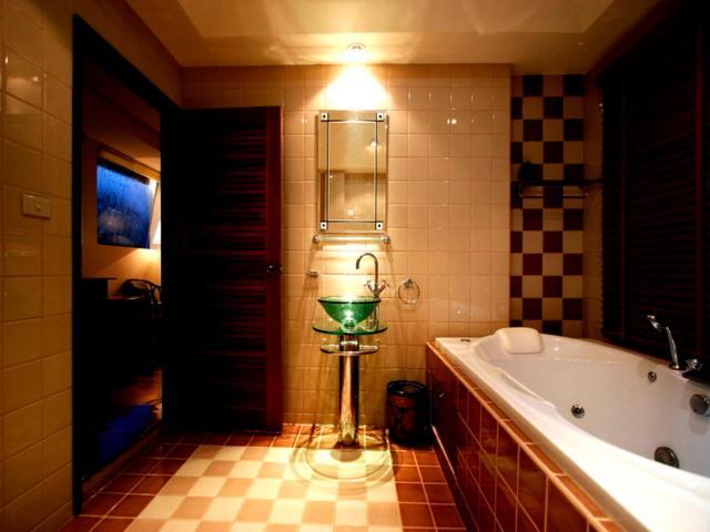 The Idol Boutique & 3* Rawai