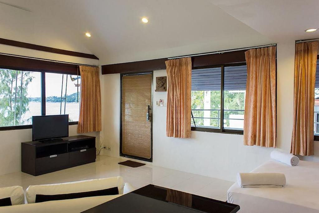 Baan Natacha Beachfront Guest house Kamala Beach