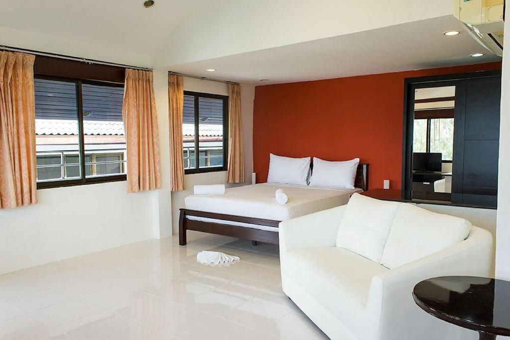 Baan Natacha Beachfront Guest house 3*