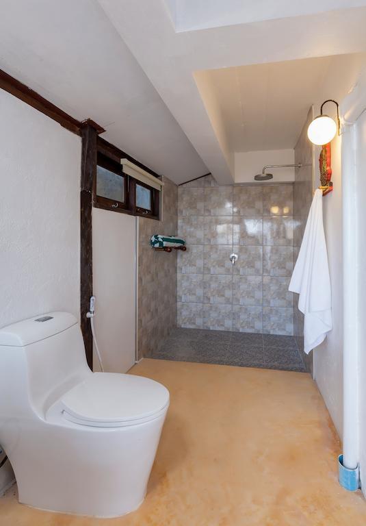 Baan Khunying - Secluded Phuket Beachfront Villa Rawai