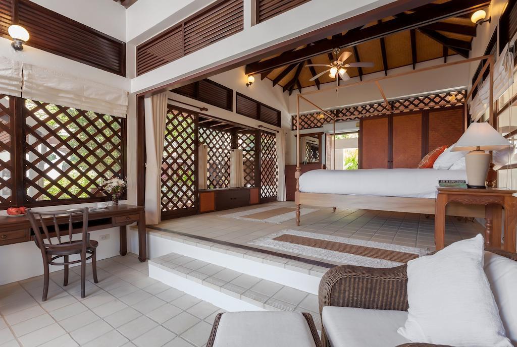Baan Khunying - Secluded Phuket Beachfront Villa