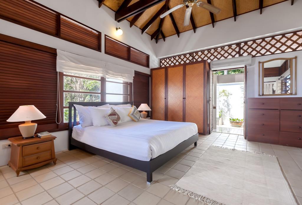 Baan Khunying - Secluded Phuket Beachfront Villa Villa *