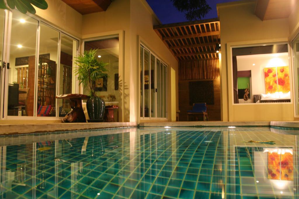 Karon Walk * Phuket