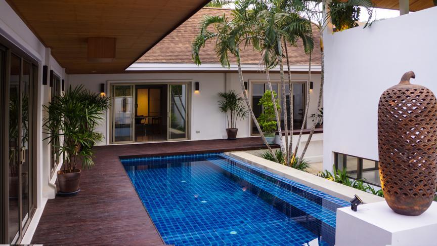 Villa Nai Harn Beach Villa *