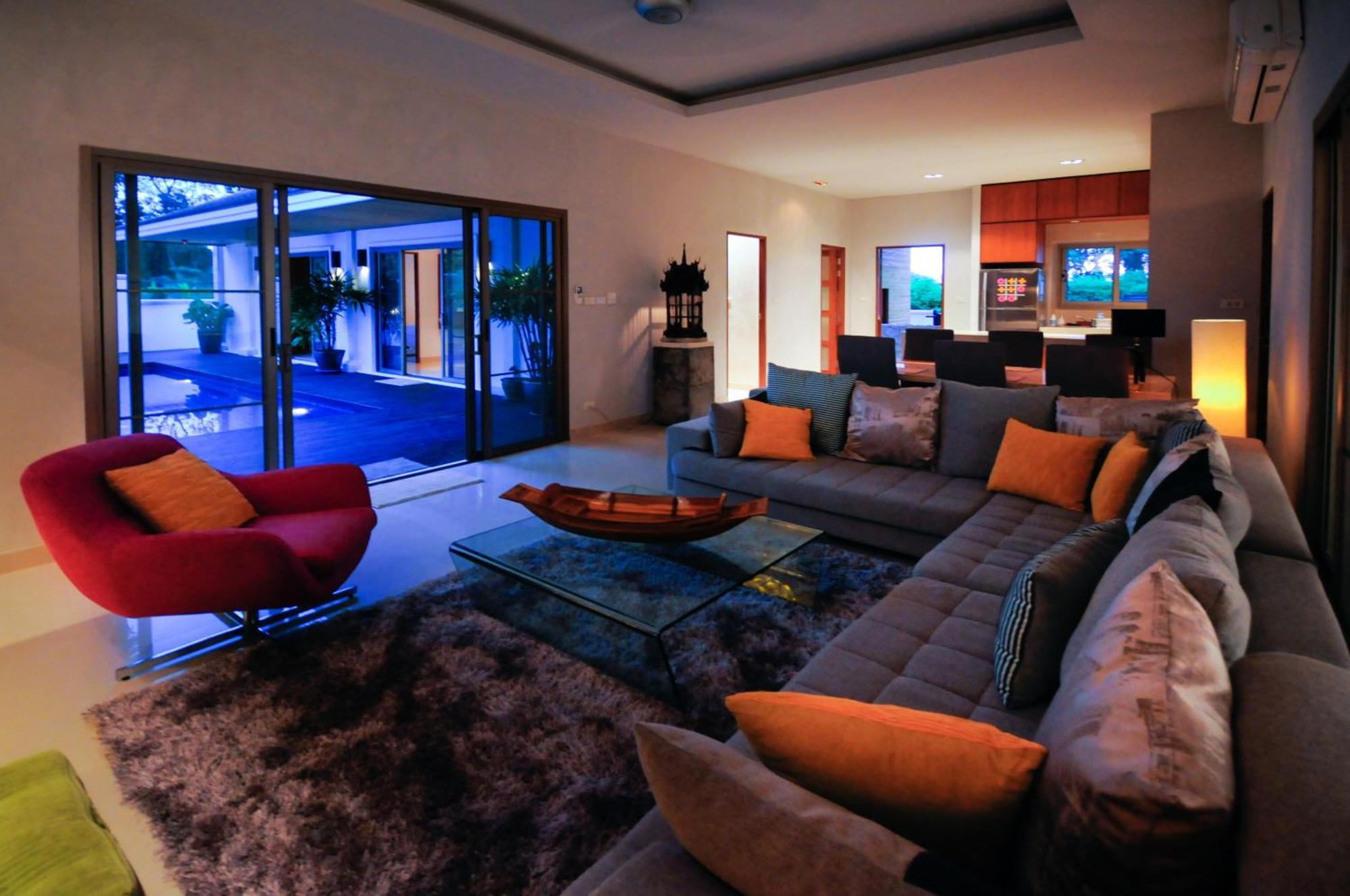 Villa Nai Harn Beach Villa