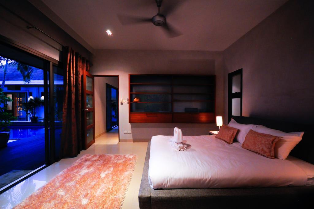 Villa Nai Harn Beach Villa *