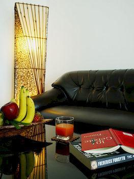 Hotel Baan Oui Phuket 2*