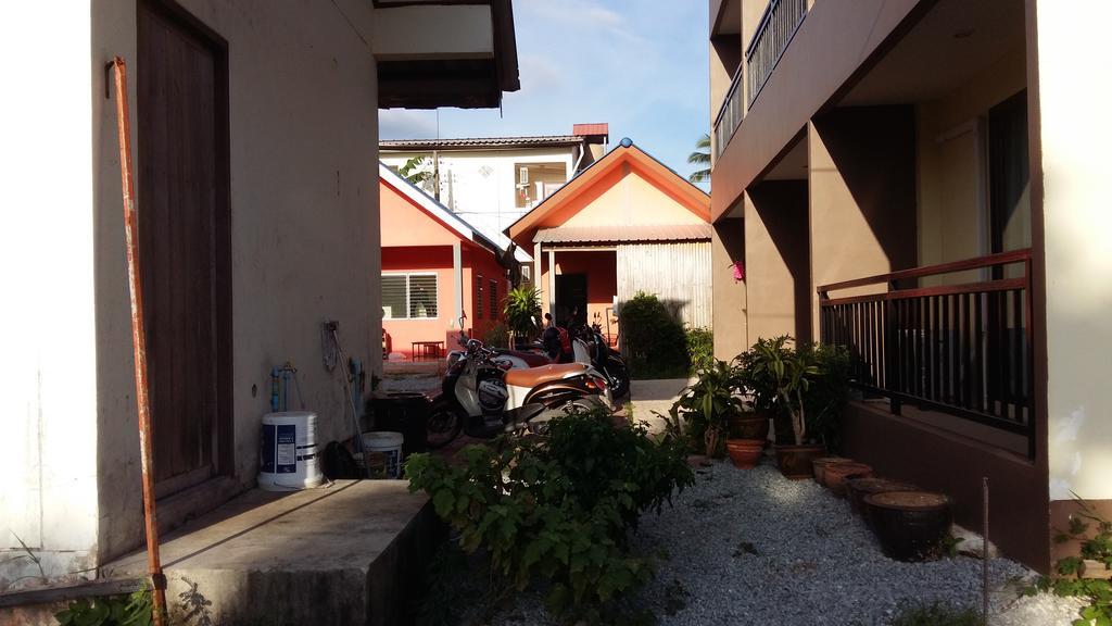 Apartment Dee Dee Mansion Airport *