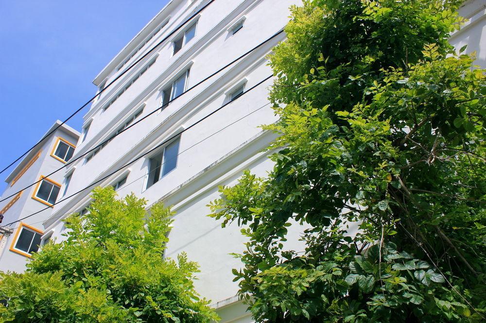 Hotel Holiday Home Patong Patong
