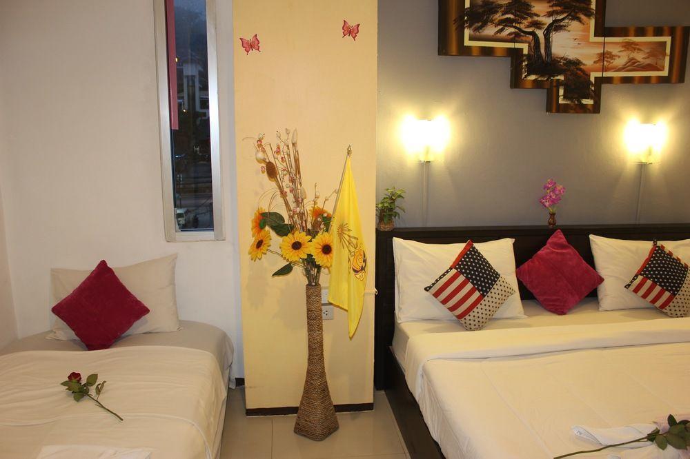 Hotel Holiday Home Patong Patong
