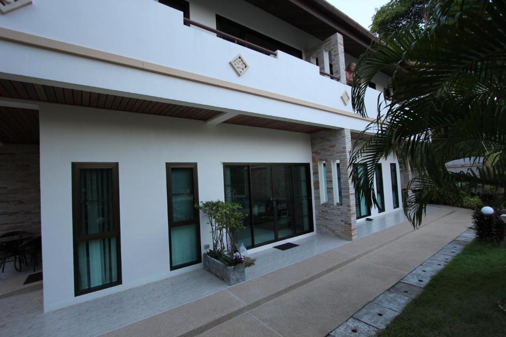 Resort Babylon Pool Nai Harn