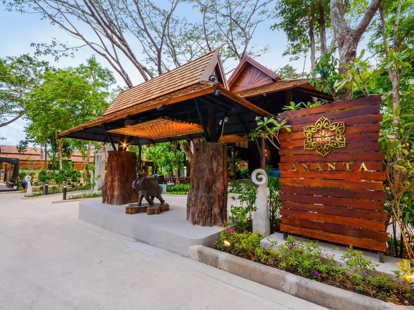Ananta Thai Pool 4*