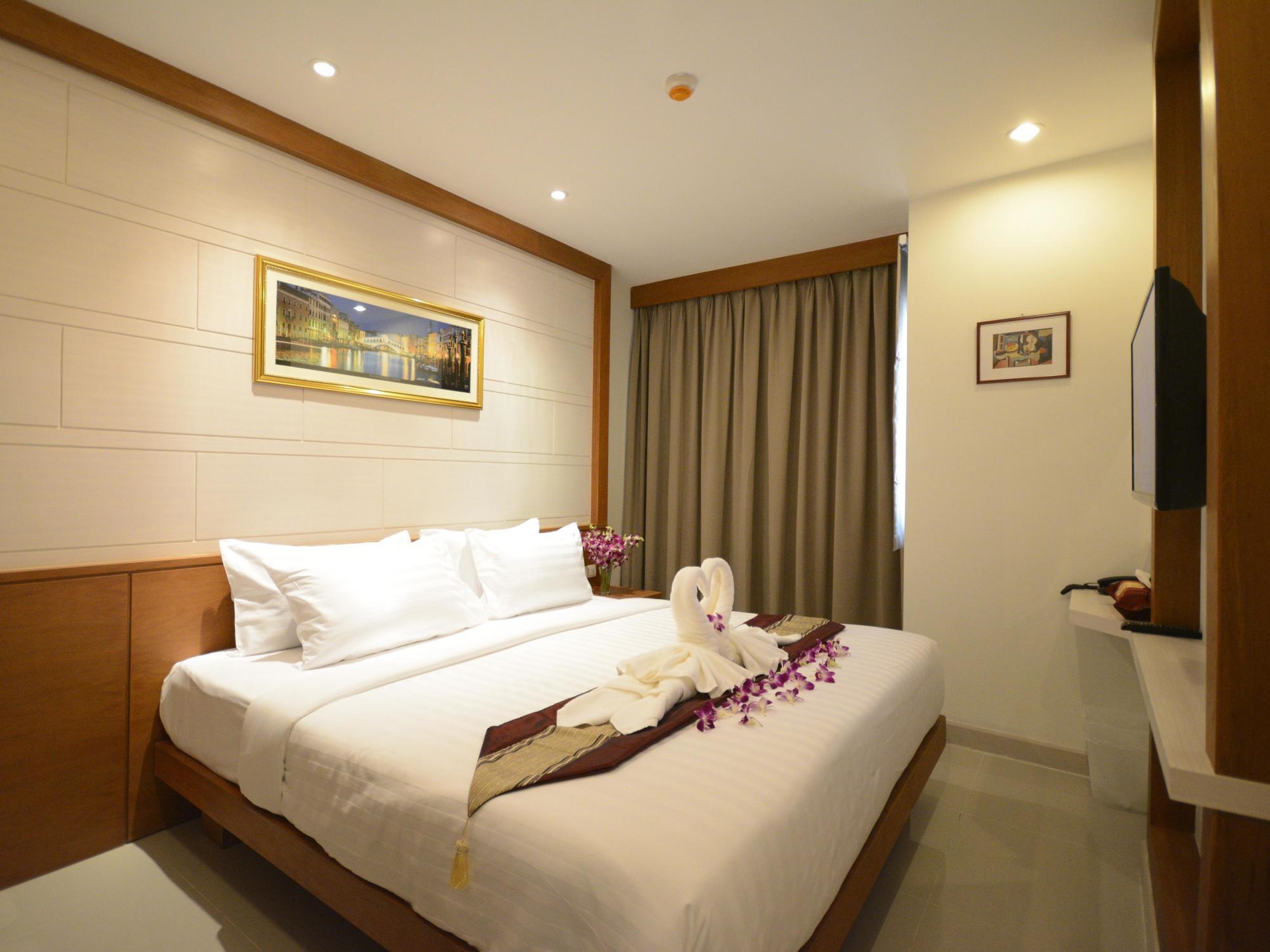 The Center Hotel