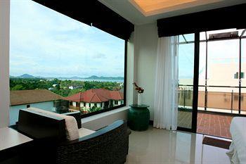 The Idol Boutique & Hotel