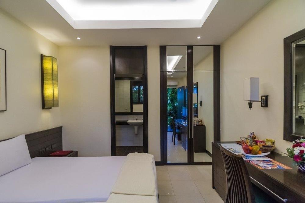 Hangout Phuket By Kly Hotel Patong