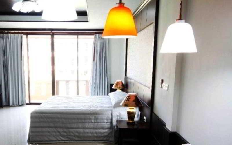 The Guesthouse, Phuket Hotel