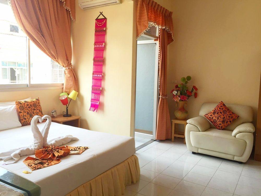 Oyo 1134 Baan Zarn Gasthof