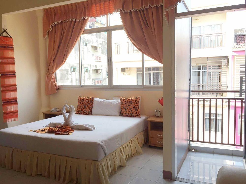 Oyo 1134 Baan Zarn Gasthof