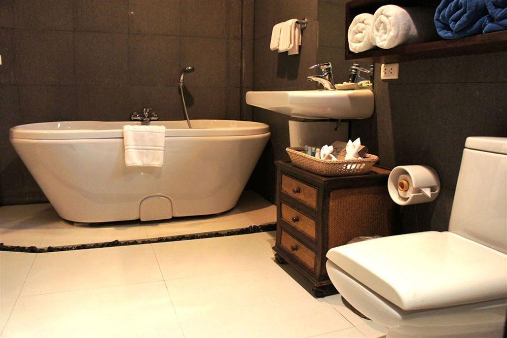 Safari Beach Hotel Patong Hotel