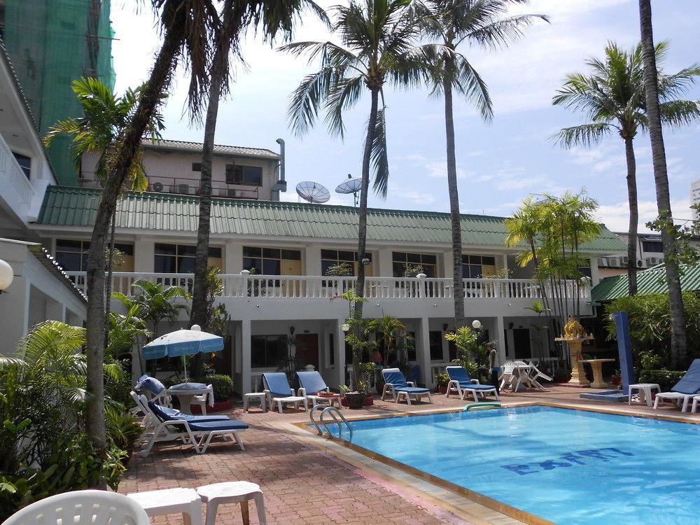 The Expat Hotel 3*