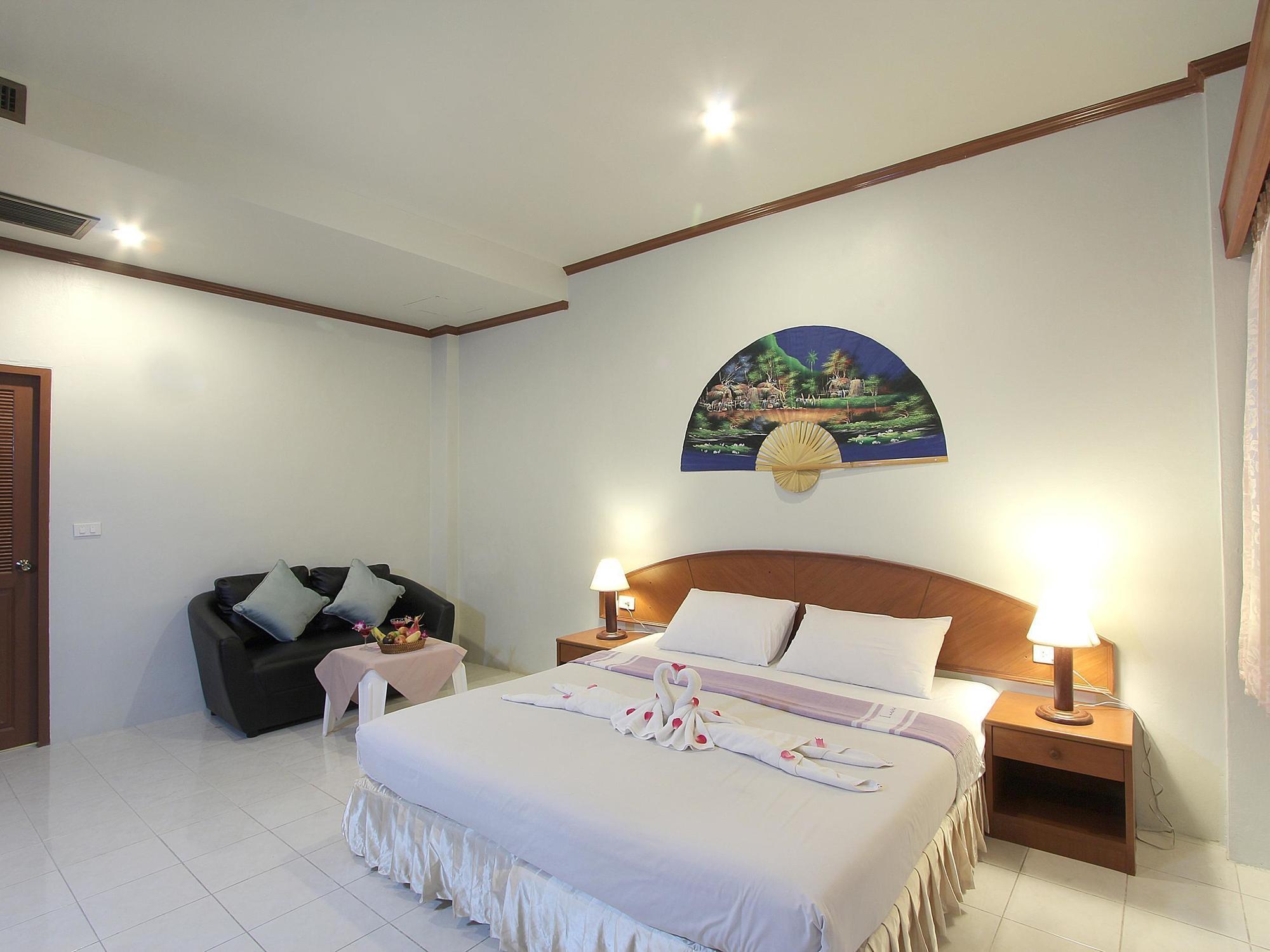 Choophorn House Sha 2* Strand Kata