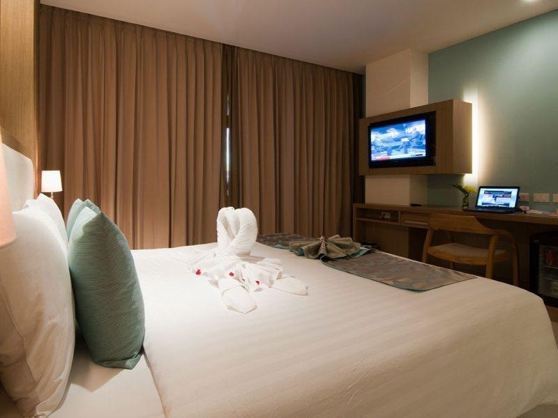 Hotel Ashlee Plaza &