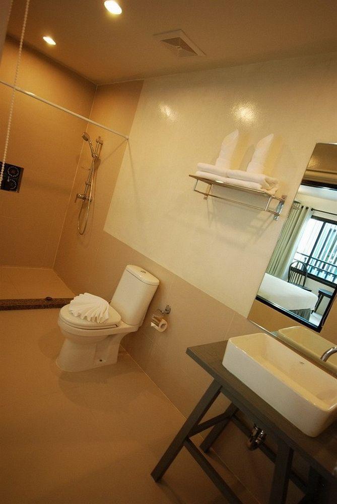Hotel Acca Patong