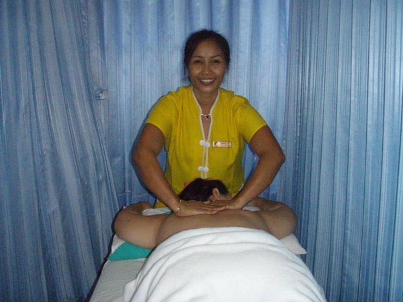 Penginapan Lamai