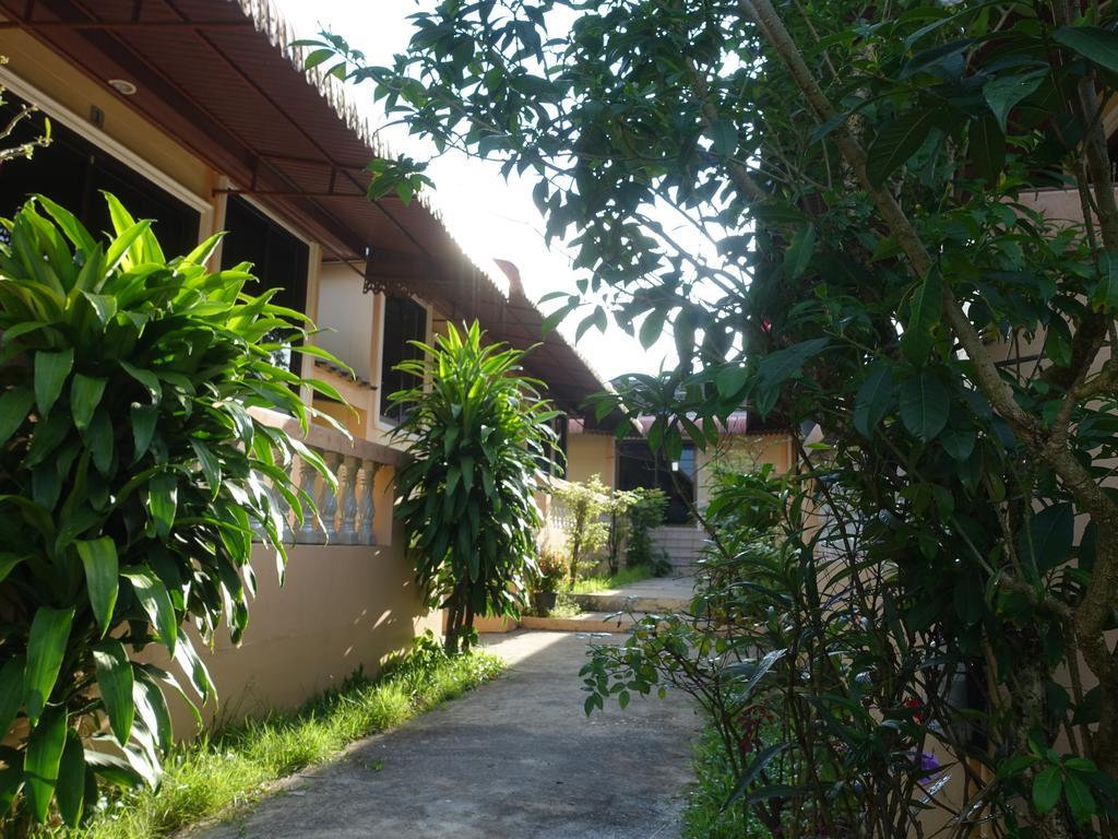 Hotel Naiyang Nai Yang Beach