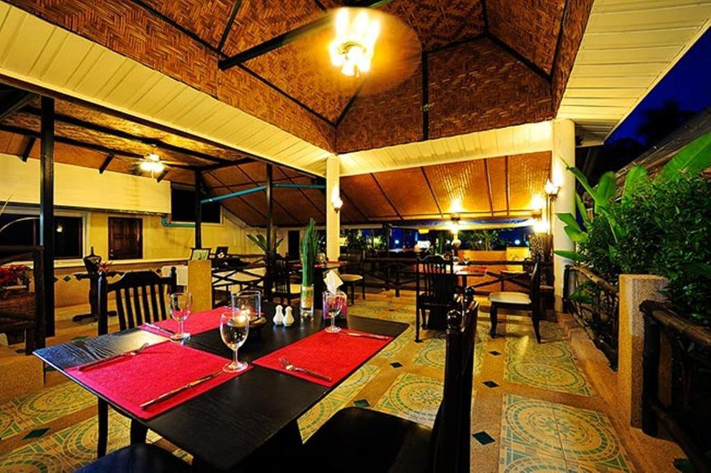 Thai Kamala Front 3* Phuket