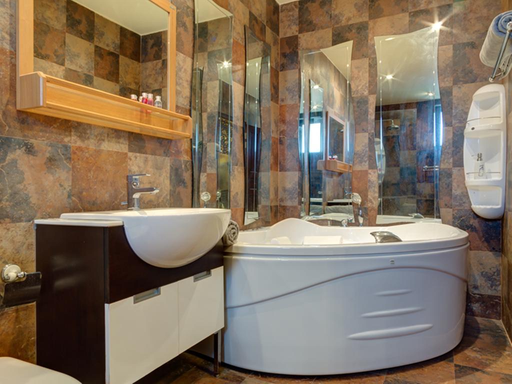 Hotel At Naiharn Boutique Hotel 3*
