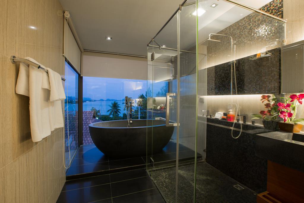 Villa Aqua A1 *
