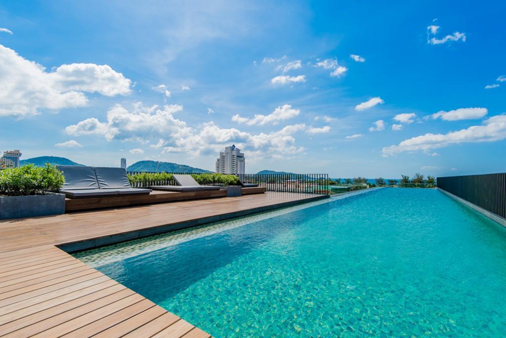 The Deck Modern Resort Phuket Patong