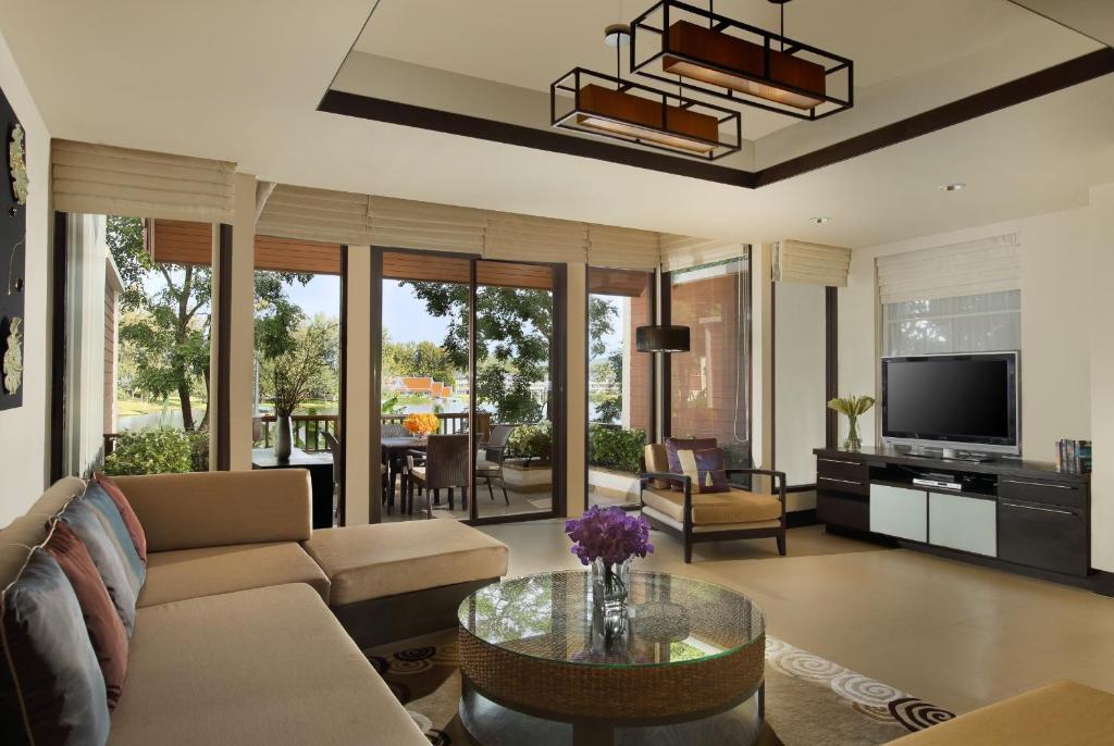 Dusit Thani Laguna Pool Villa Hotel 5*