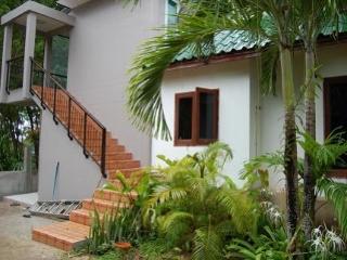 Family Ban Bang Khu (Phuket)