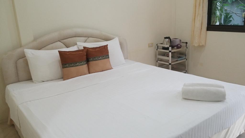 Guest house Wattana *