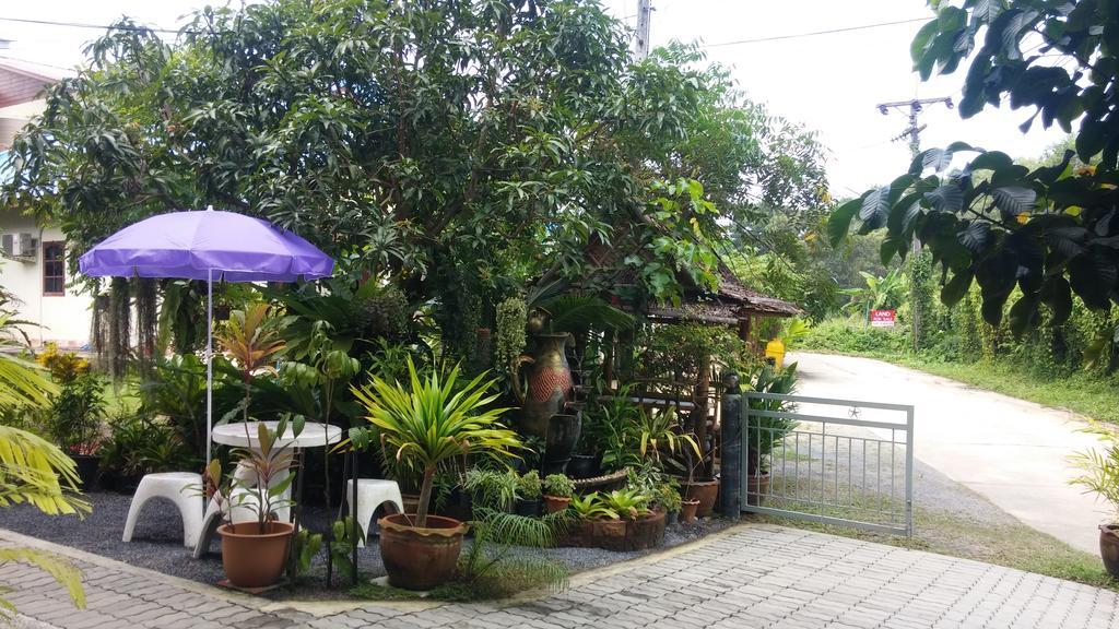 Wattana Guest house Nai Yang