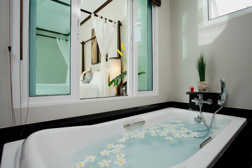 Modern Thai Villa Rawai