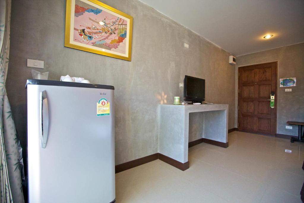 Baan Backpacker Hostel *