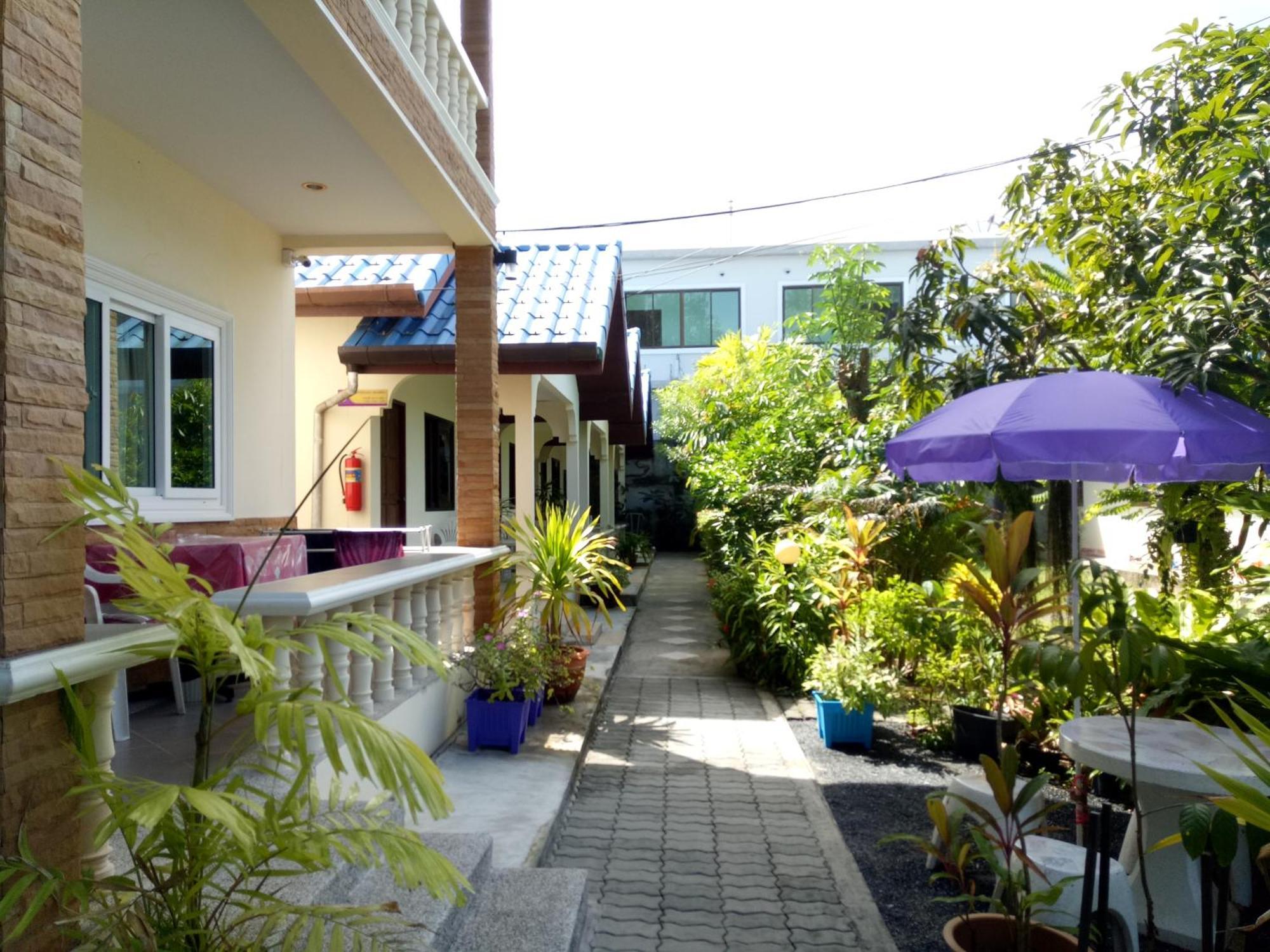 Guest house Wattana