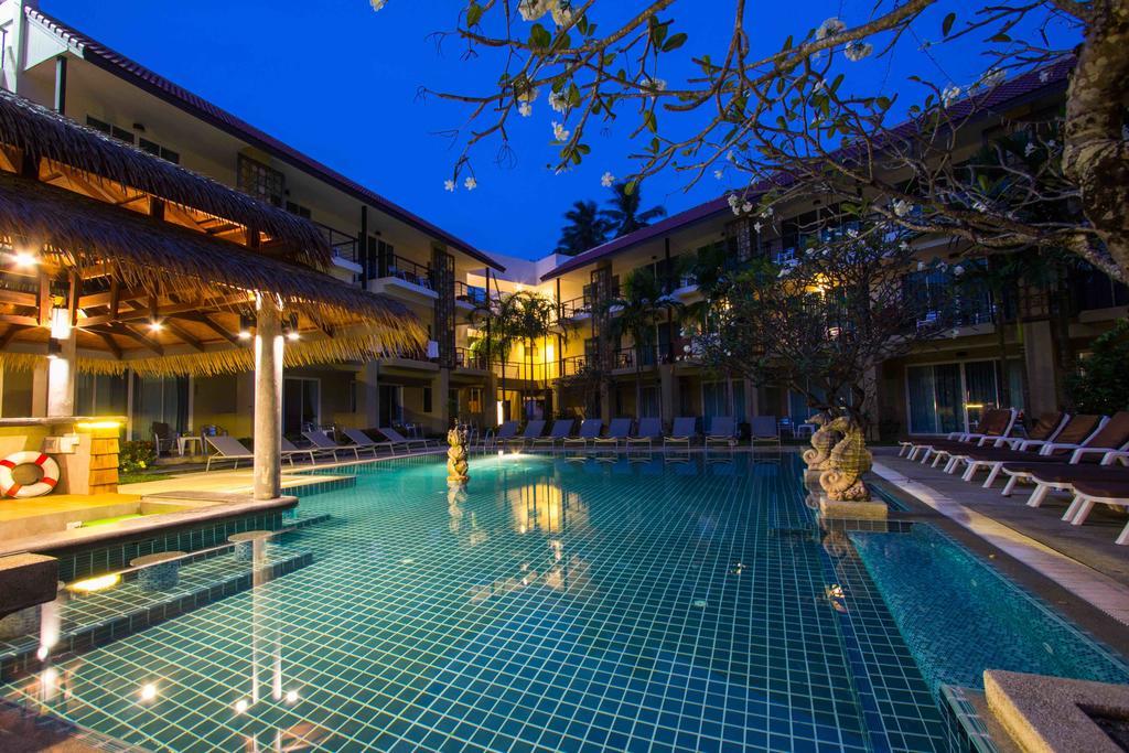 Hotel Baan Karon