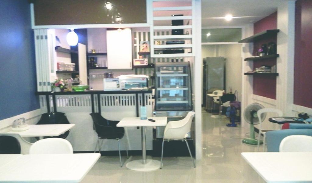 Rojjana Apartment *